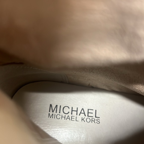 Michael Kors Bryce Tall boot, size 6M. - Picture 8 of 11
